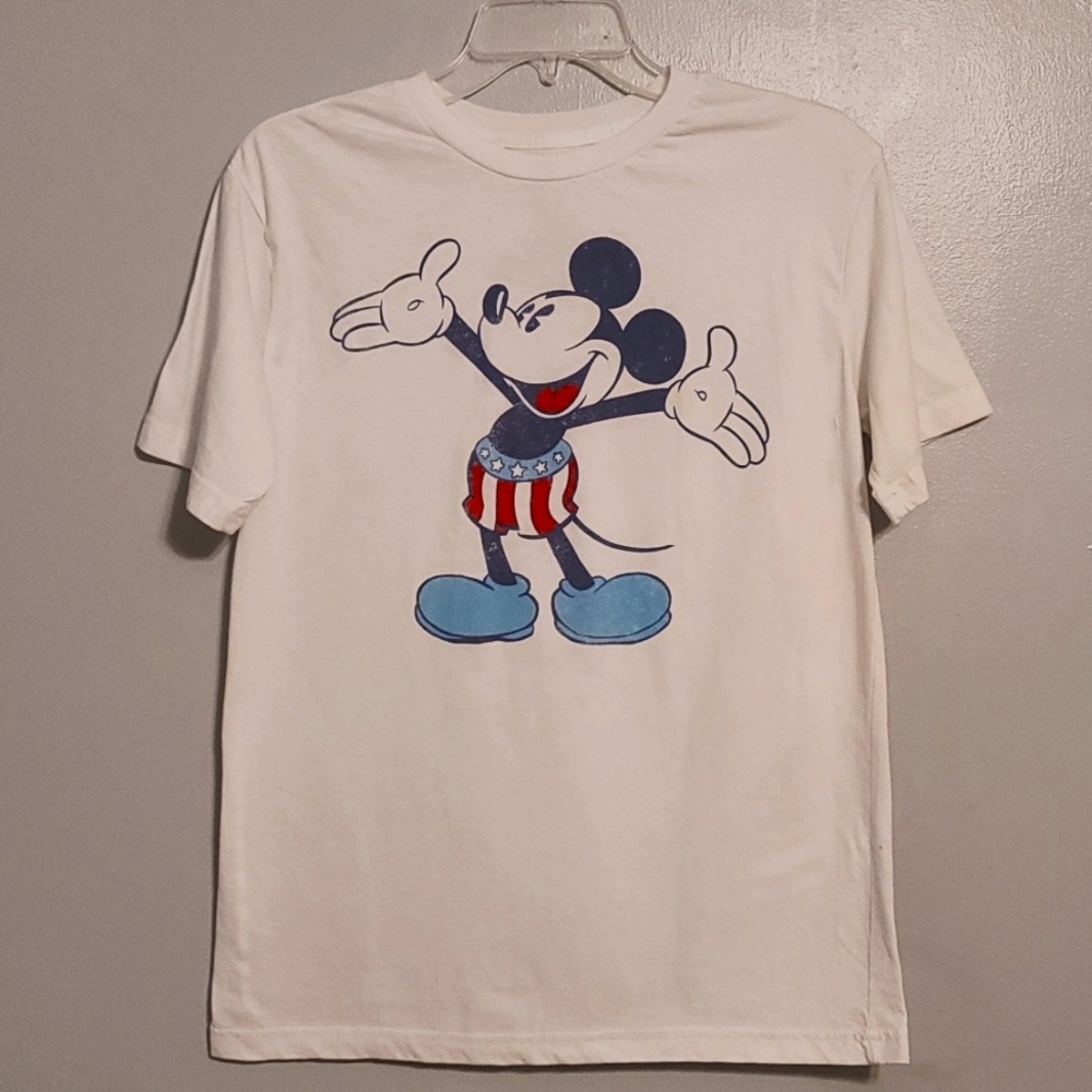 White USA mickey mouse t-shirt